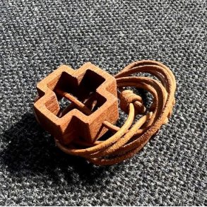 kors vedhng af teaktr