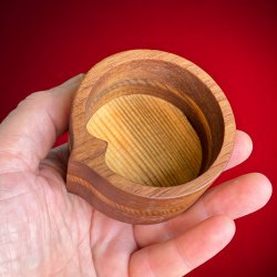 Saltkar i teak- og fyrretr