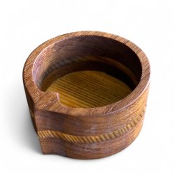 Saltkar i teak- og fyrretr